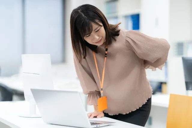日常生活・姿勢に潜む腰痛の原因